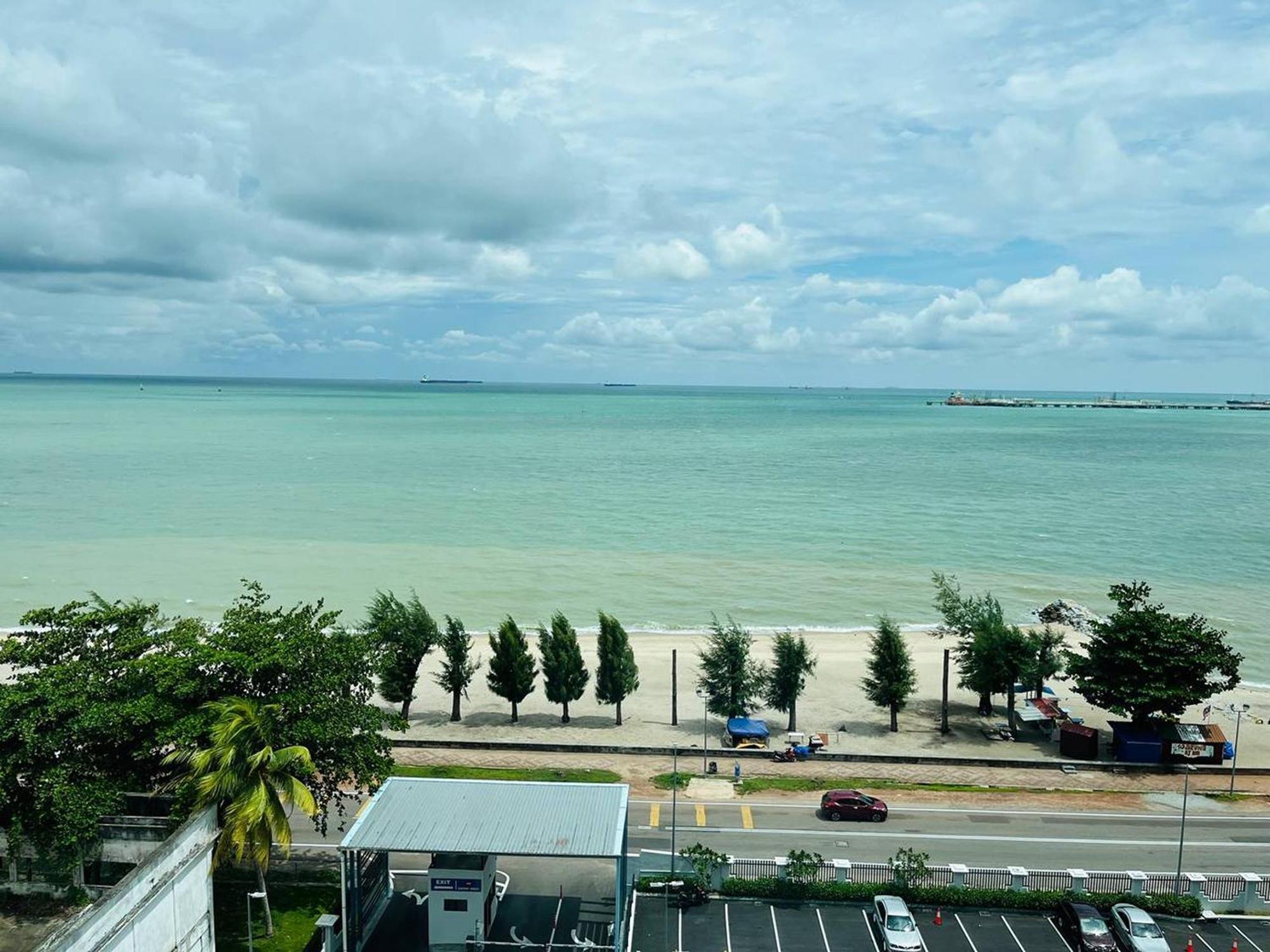 Mutiara Melaka Beach Resort By Glex Tangga Batu Eksteriør billede